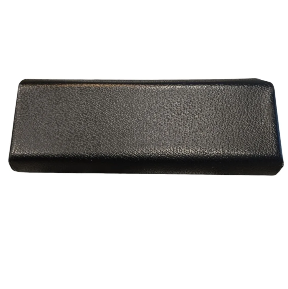 BURBERRY BLACK EMBOSSED PEBBLE LEATHER SUNGLASSES CASE. GLASSES NOT INCLUDED.